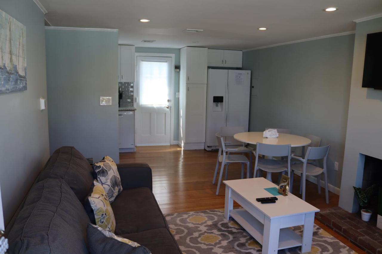 Seaside Serenity, Just A Block /0.1 Mile Away From The Beach Yarmouth Port المظهر الخارجي الصورة
