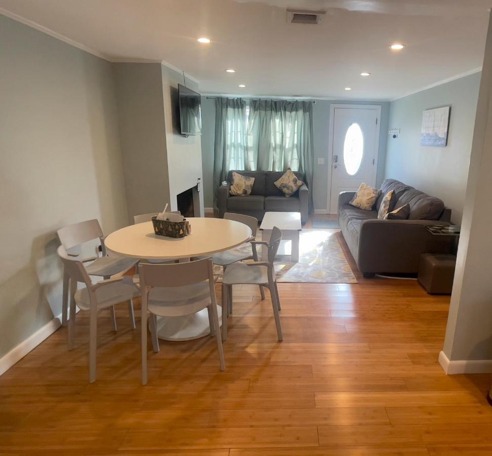 Seaside Serenity, Just A Block /0.1 Mile Away From The Beach Yarmouth Port المظهر الخارجي الصورة