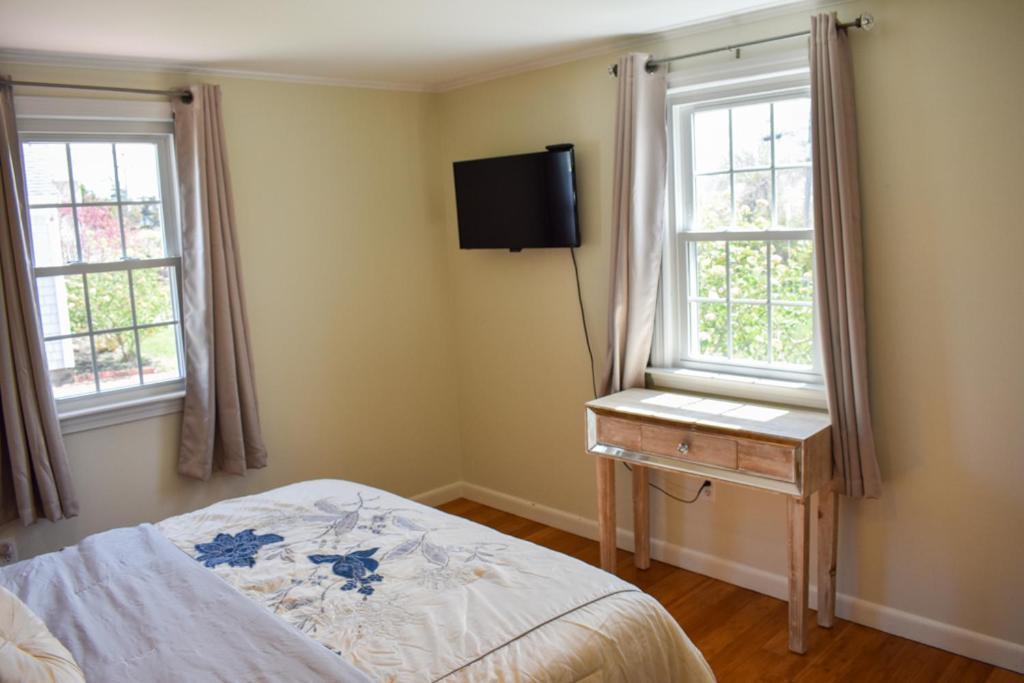 Seaside Serenity, Just A Block /0.1 Mile Away From The Beach Yarmouth Port المظهر الخارجي الصورة